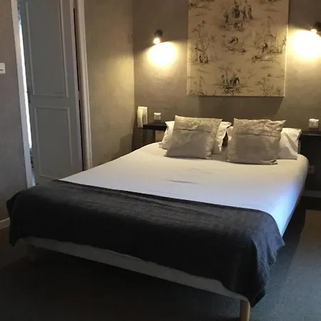 Hotel Le Pont Napoleon 2*