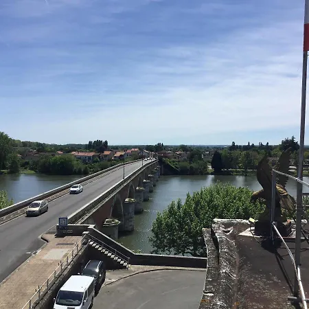 Pont Napoleon Szálloda Moissac