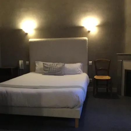 Le Pont Napoleon Hotel 2*