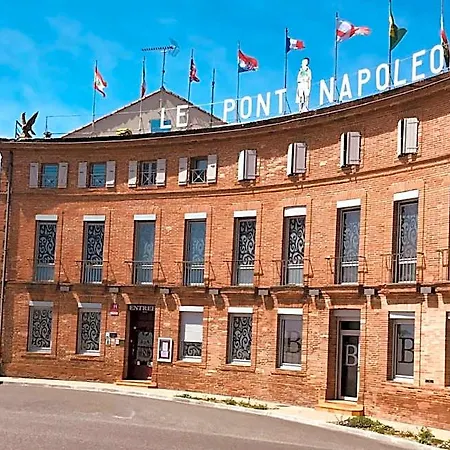 Pont Napoleon ホテル